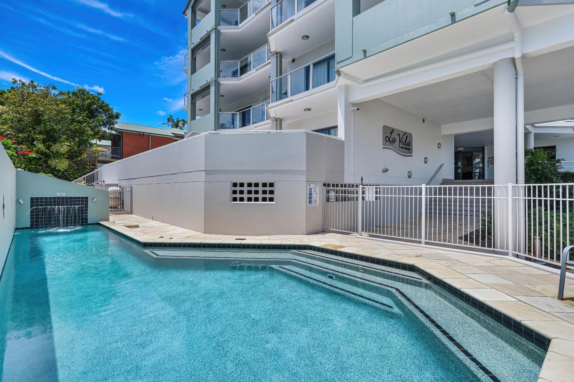 Aparthotel La Vida on Anzac Redcliffe Exterior foto