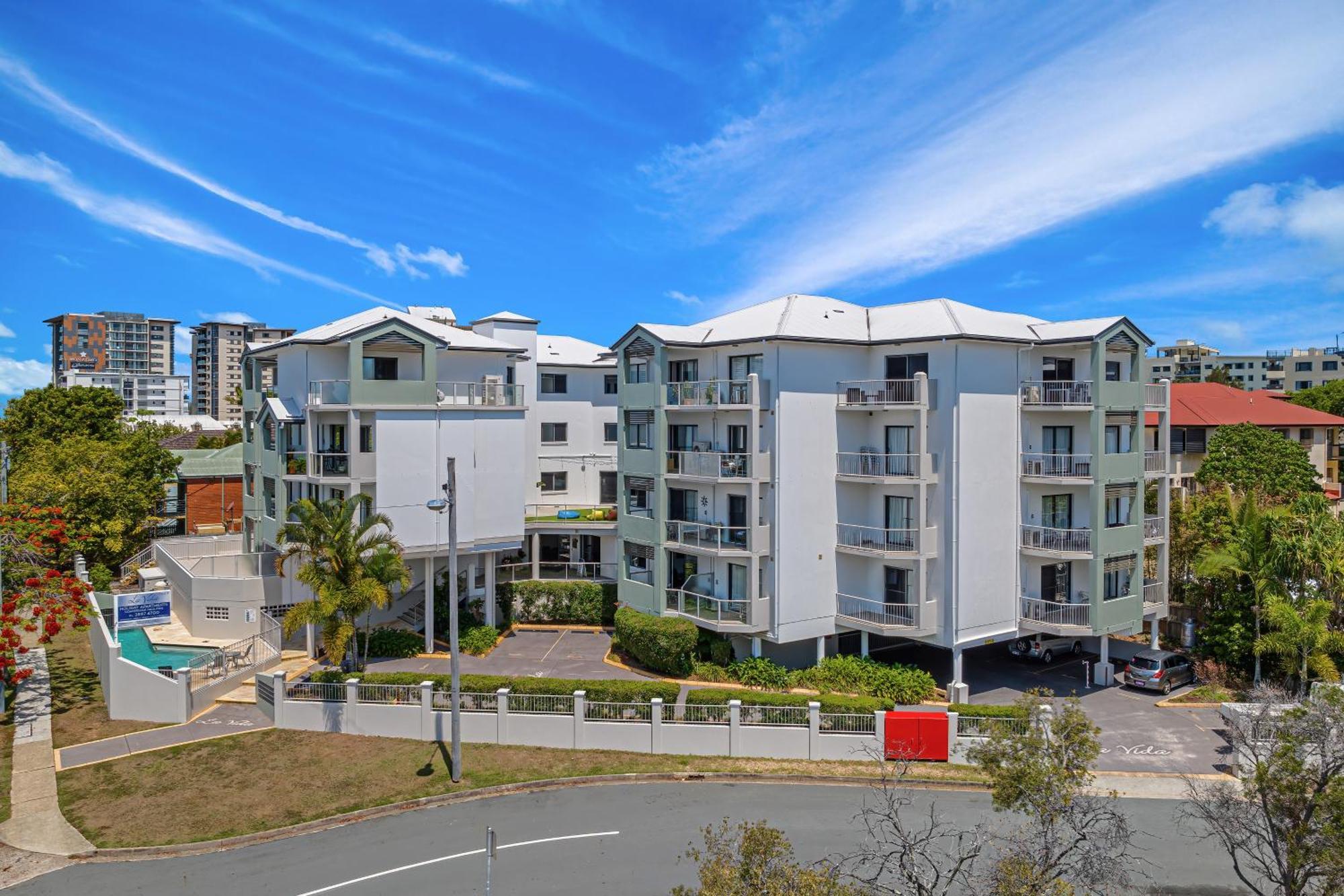 Aparthotel La Vida on Anzac Redcliffe Exterior foto