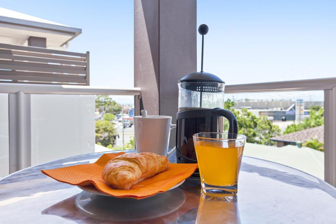 Aparthotel La Vida on Anzac Redcliffe Exterior foto