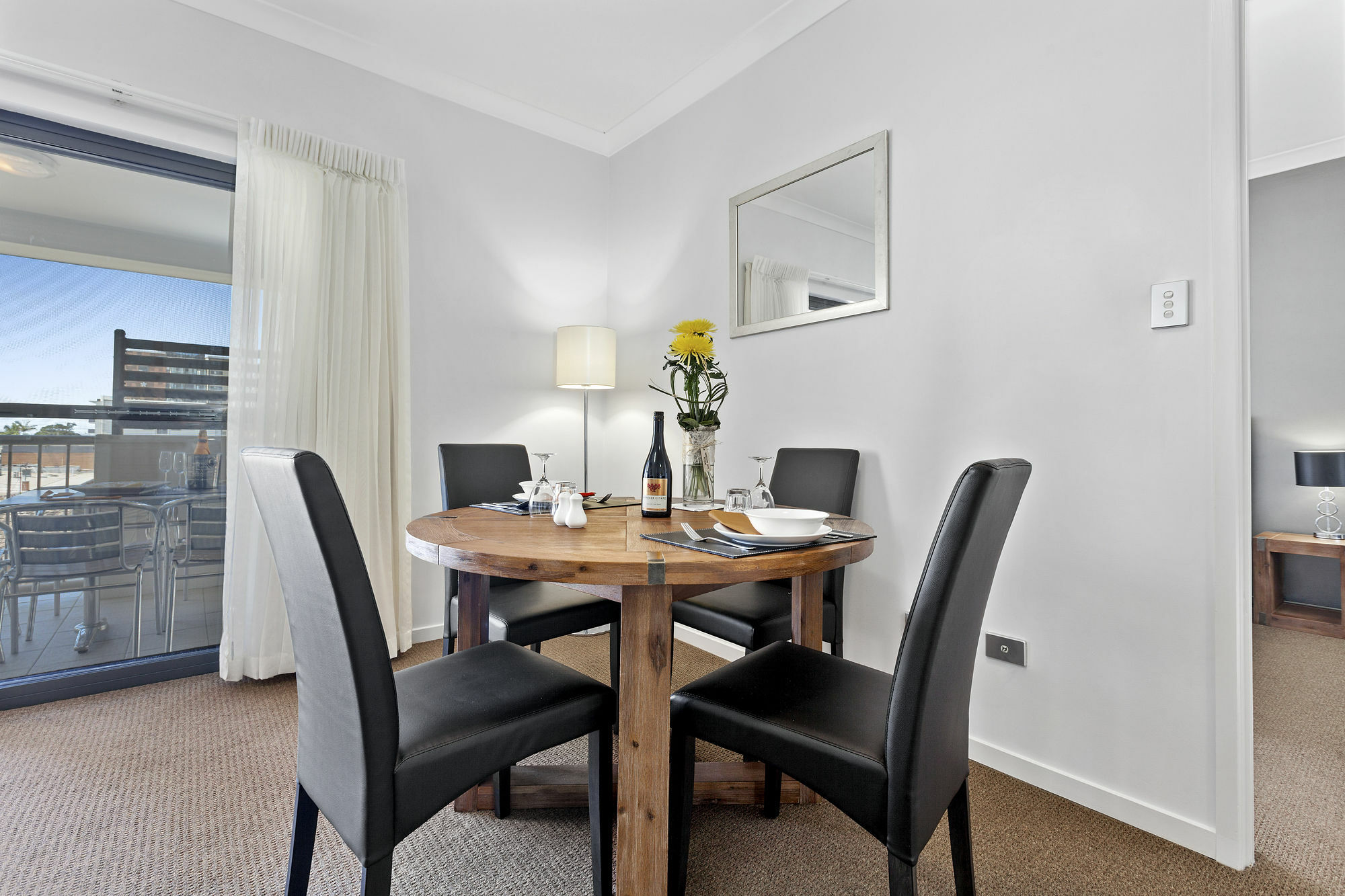 Aparthotel La Vida on Anzac Redcliffe Exterior foto